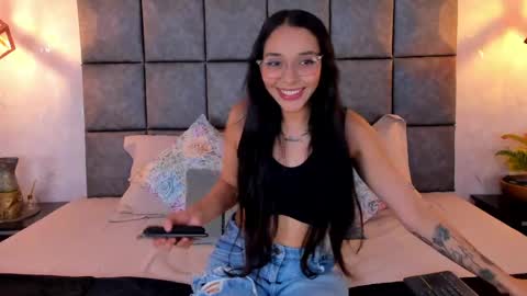 Snapshot of roseaurora chatting on June 1, 2026, 10:39 am roseaurora online show from June 1, 2026, 10:39 am