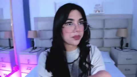 Rose online show from September 17, 2025, 1:46 pm