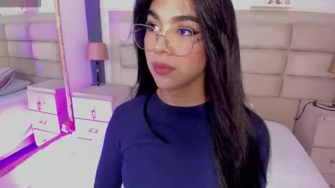 Rose online show from October 12, 2025, 1:54 pm