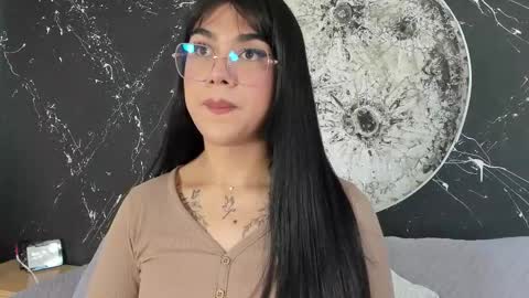 Rose online show from November 18, 2025, 2:43 pm