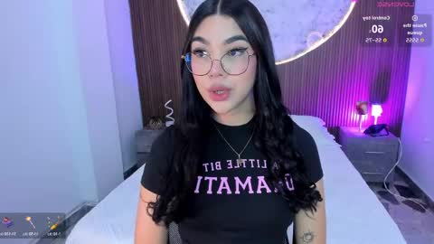 Snapshot of rosecassie chatting on May 19, 2026, 12:44 pm Rose online show from May 19, 2026, 12:44 pm