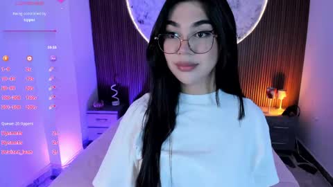 Snapshot of rosecassie chatting on June 5, 2026, 2:01 pm Rose online show from June 5, 2026, 2:01 pm