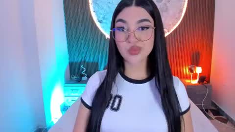 Snapshot of rosecassie chatting on June 17, 2026, 1:56 pm Rose online show from June 17, 2026, 1:56 pm