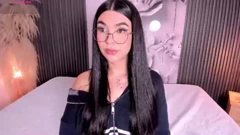 Snapshot of rosecassie chatting on July 9, 2026, 12:42 pm Rose online show from July 9, 2026, 12:42 pm