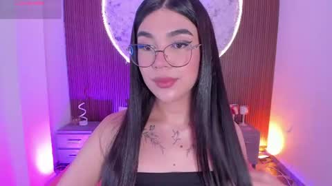 Snapshot of rosecassie chatting on July 22, 2026, 2:31 pm Rose online show from July 22, 2026, 2:31 pm