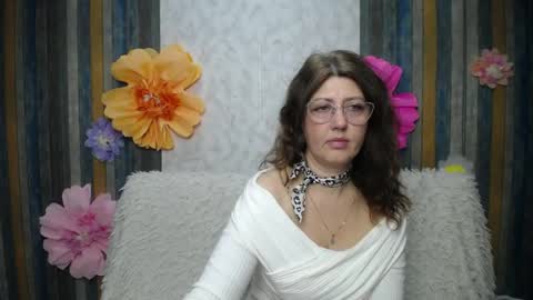 RoseHille online show from April 19, 2026, 5:07 am