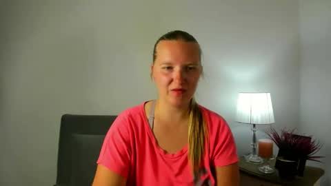 Snapshot of rosehypnotic chatting on May 18, 2026, 5:08 pm Rose online show from May 18, 2026, 5:08 pm