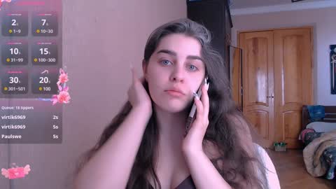 Snapshot of roselina_ chatting on January 14, 2025, 8:52 am Rose online show from January 14, 2025, 8:52 am