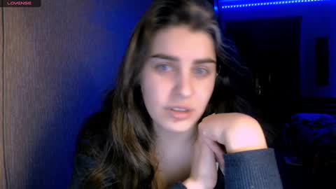 Snapshot of roselina_ chatting on January 20, 2025, 7:25 pm Rose online show from January 20, 2025, 7:25 pm
