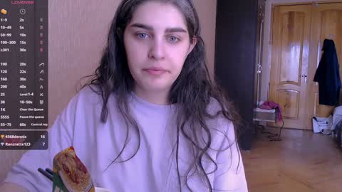Snapshot of roselina_ chatting on January 22, 2025, 8:29 am Rose online show from January 22, 2025, 8:29 am