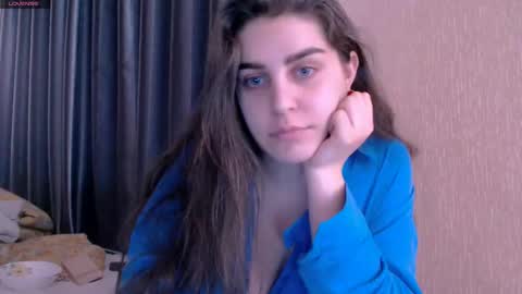 Snapshot of roselina_ chatting on February 19, 2025, 11:17 am Rose online show from February 19, 2025, 11:17 am