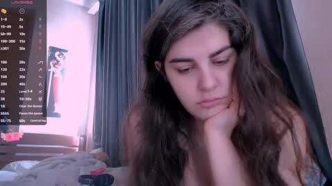 Snapshot of roselina_ chatting on February 22, 2025, 6:39 am Rose online show from February 22, 2025, 6:39 am