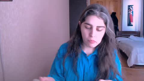 Snapshot of roselina_ chatting on February 27, 2025, 9:43 am Rose online show from February 27, 2025, 9:43 am