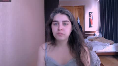 Snapshot of roselina_ chatting on March 2, 2025, 7:10 am Rose online show from March 2, 2025, 7:10 am