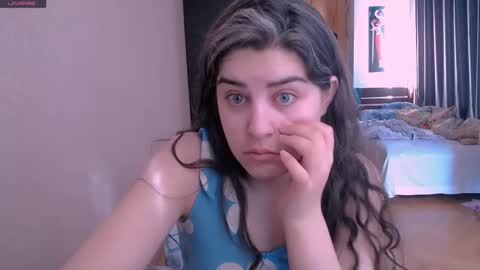 Snapshot of roselina_ chatting on March 6, 2025, 6:30 am Rose online show from March 6, 2025, 6:30 am
