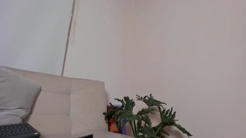 Snapshot of roselinedior chatting on January 4, 2025, 11:43 am Lyla OF roselinedior online show from January 4, 2025, 11:43 am