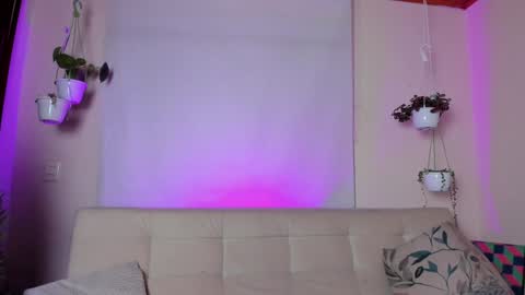 Snapshot of roselinedior chatting on January 21, 2025, 4:48 pm Lyla OF roselinedior online show from January 21, 2025, 4:48 pm