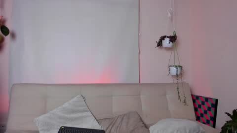 Snapshot of roselinedior chatting on January 30, 2025, 12:59 pm Lyla OF roselinedior online show from January 30, 2025, 12:59 pm