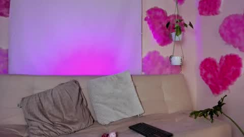 Snapshot of roselinedior chatting on February 21, 2025, 4:16 pm Lyla OF roselinedior online show from February 21, 2025, 4:16 pm