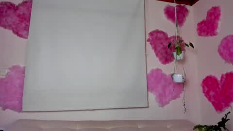 Snapshot of roselinedior chatting on February 21, 2025, 7:21 pm Lyla OF roselinedior online show from February 21, 2025, 7:21 pm