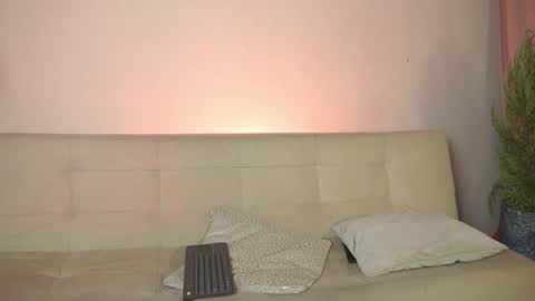 Snapshot of roselinedior chatting on March 10, 2025, 9:29 pm Lyla OF roselinedior online show from March 10, 2025, 9:29 pm