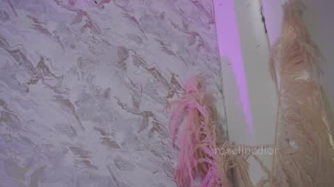 Lyla OF roselinedior online show from December 2, 2025, 1:17 pm