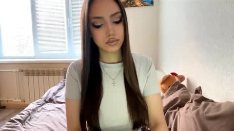 Snapshot of rosenavillifana chatting on November 2, 2025, 12:18 pm Mimi online show from November 2, 2025, 12:18 pm