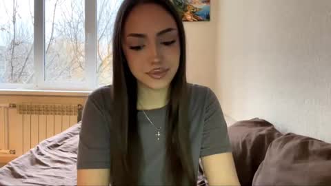 Snapshot of rosenavillifana chatting on November 7, 2025, 12:05 pm Mimi online show from November 7, 2025, 12:05 pm