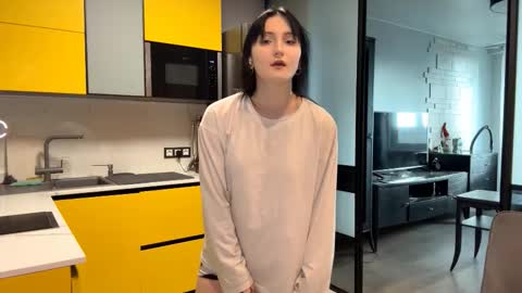 Nika online show from November 23, 2025, 8:58 am