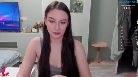 Julia online show from January 26, 2025, 9:18 pm