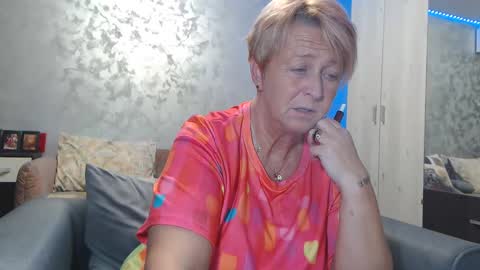 Lovepinklilly online show from January 16, 2025, 7:10 pm