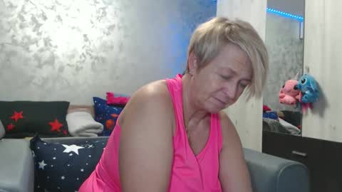 Lovepinklilly online show from March 24, 2026, 6:35 pm