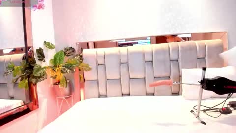 Rose online show from September 20, 2025, 5:19 am