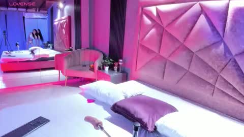 Rose online show from October 7, 2025, 6:21 am