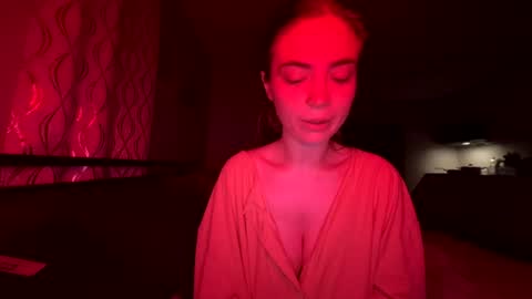 Snapshot of roseyla1 chatting on July 27, 2026, 7:37 am roseyla1 online show from July 27, 2026, 7:37 am