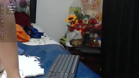 roshy online show from October 4, 2025, 6:17 pm