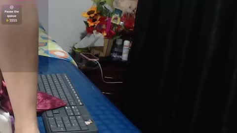 roshy online show from October 23, 2025, 5:44 pm