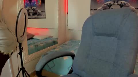 rosi_cooper online show from March 16, 2026, 11:03 am