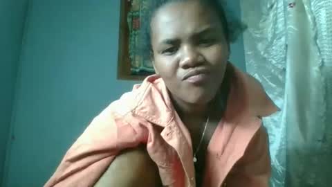 Snapshot of rosia22 chatting on October 6, 2025, 12:46 pm rosia22 online show from October 6, 2025, 12:46 pm