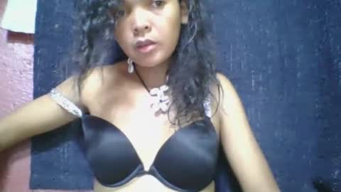 rosia685234 online show from March 4, 2025, 11:40 am