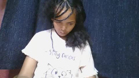 rosia685234 online show from November 29, 2025, 7:39 pm