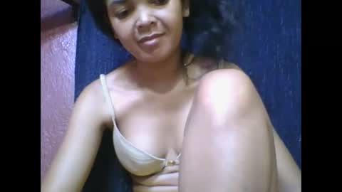 rosia685234 online show from December 2, 2025, 4:24 pm