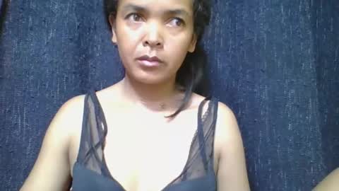 rosia685234 online show from April 20, 2026, 2:25 am