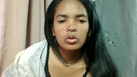 Snapshot of rosia685234 chatting on July 2, 2026, 3:23 am rosia685234 online show from July 2, 2026, 3:23 am