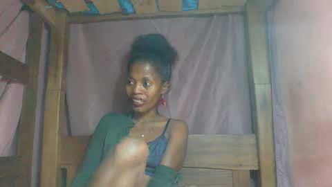 Snapshot of rosiahot1 chatting on February 18, 2025, 4:37 am rosia online show from February 18, 2025, 4:37 am