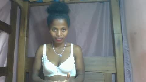 Snapshot of rosiahot1 chatting on February 21, 2025, 9:56 am rosia online show from February 21, 2025, 9:56 am