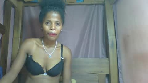 Snapshot of rosiahot1 chatting on February 22, 2025, 11:24 pm rosia online show from February 22, 2025, 11:24 pm