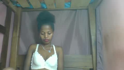 Snapshot of rosiahot1 chatting on February 25, 2025, 5:52 am rosia online show from February 25, 2025, 5:52 am
