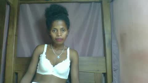 Snapshot of rosiahot1 chatting on February 28, 2025, 12:54 am rosia online show from February 28, 2025, 12:54 am