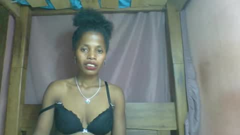 Snapshot of rosiahot1 chatting on February 28, 2025, 10:17 pm rosia online show from February 28, 2025, 10:17 pm